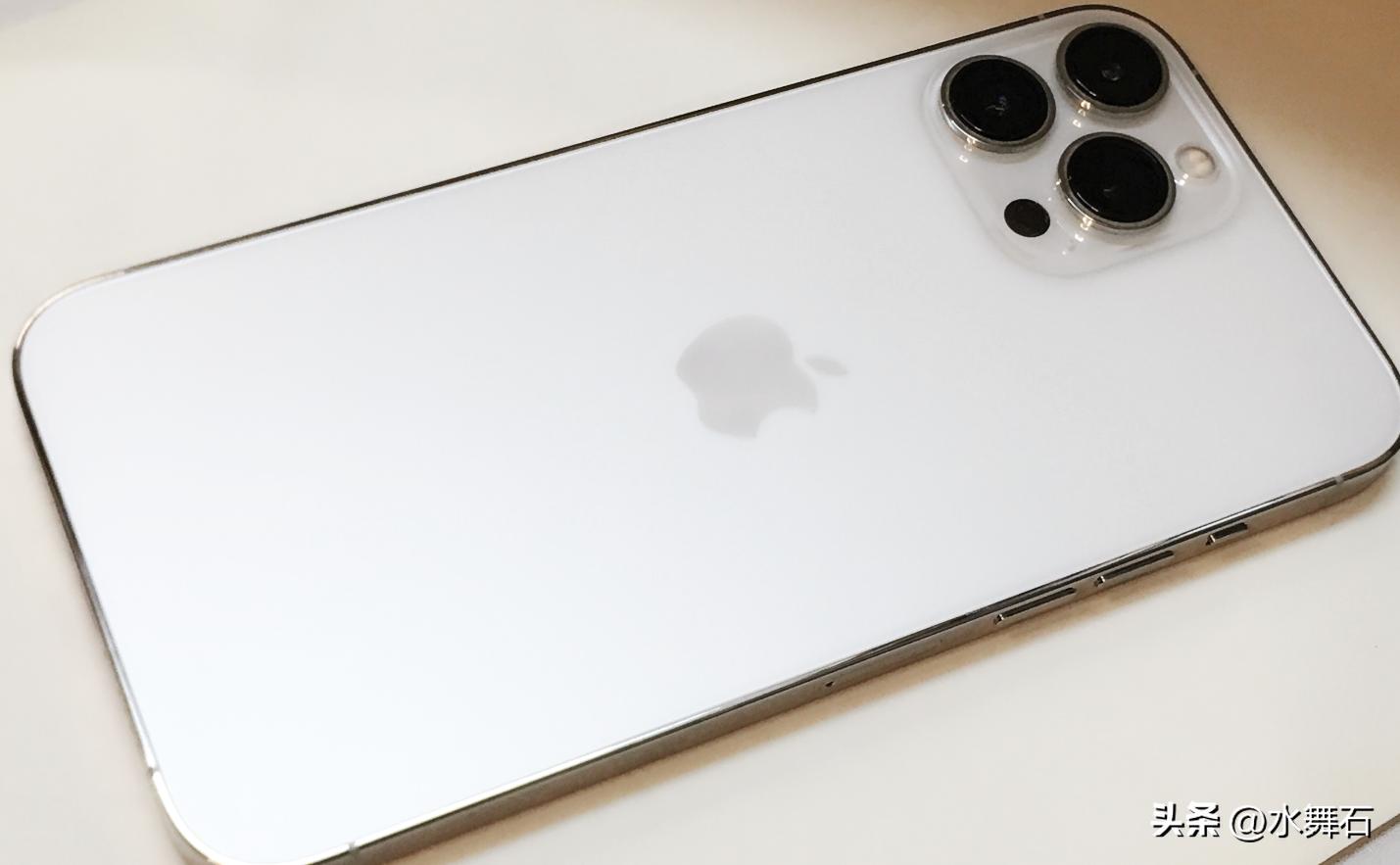 刚买没多久的苹果为什么开不了机,苹果手机突然开不了机了返厂维修