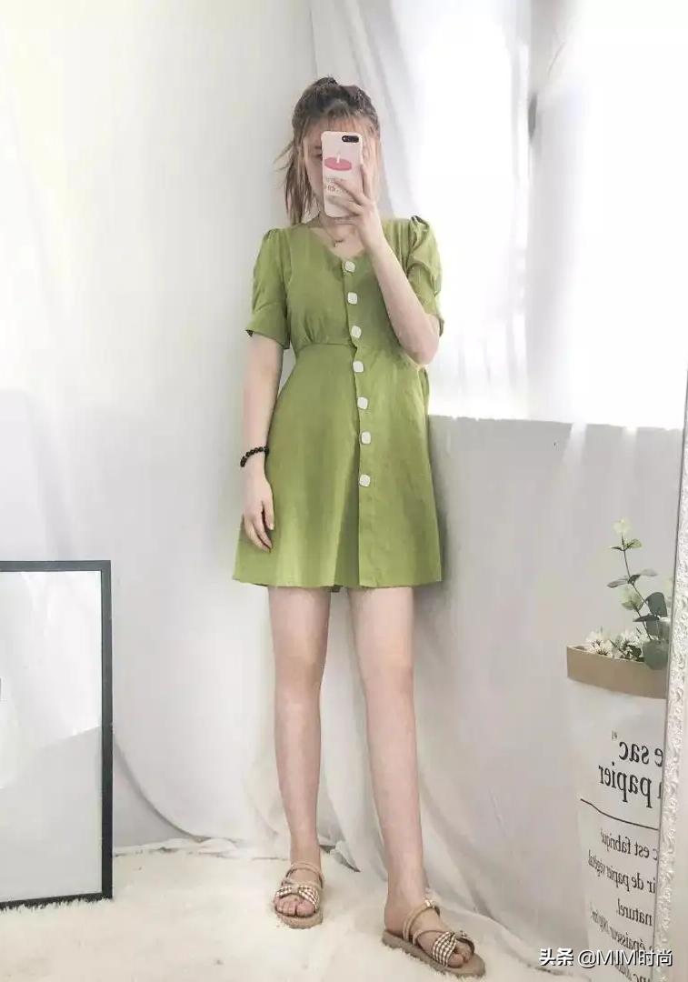 三款裙子配哪种鞋漂亮,适合搭配仙女裙的秋冬鞋子分享