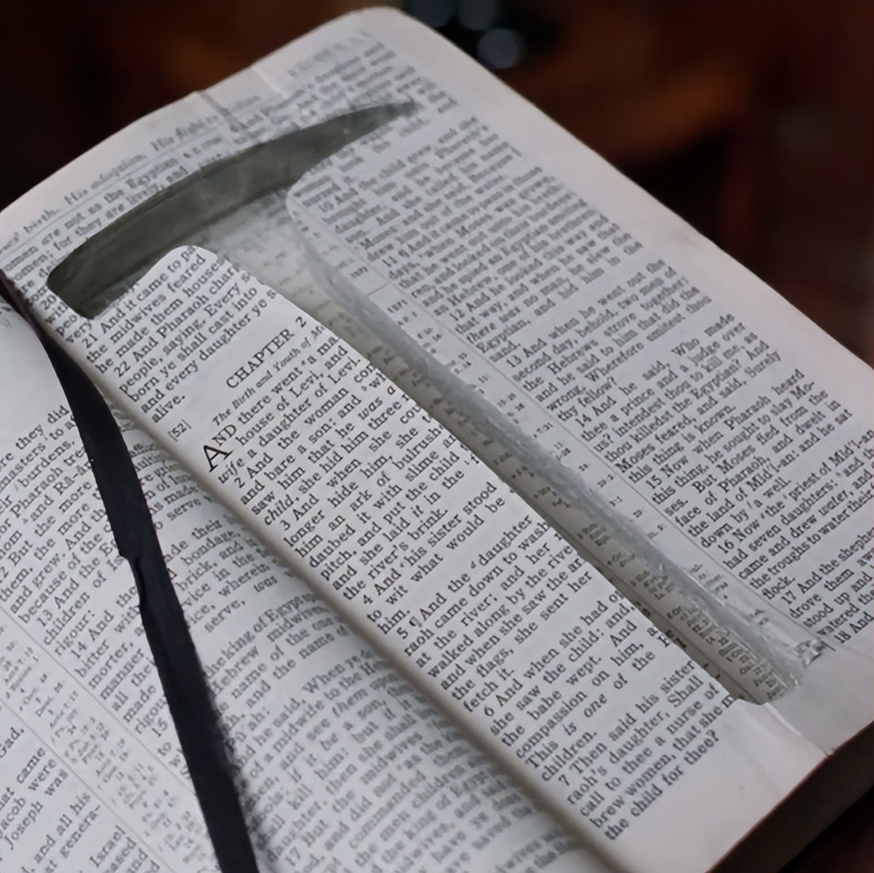 超市招聘引大学生排队,超市6500元招聘引学生排队投简历