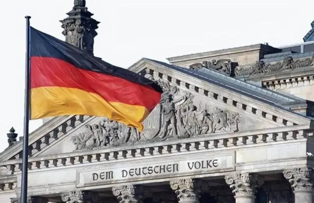 入侵波兰后英法为何对德国宣战,德国闪击波兰对波兰宣战了吗