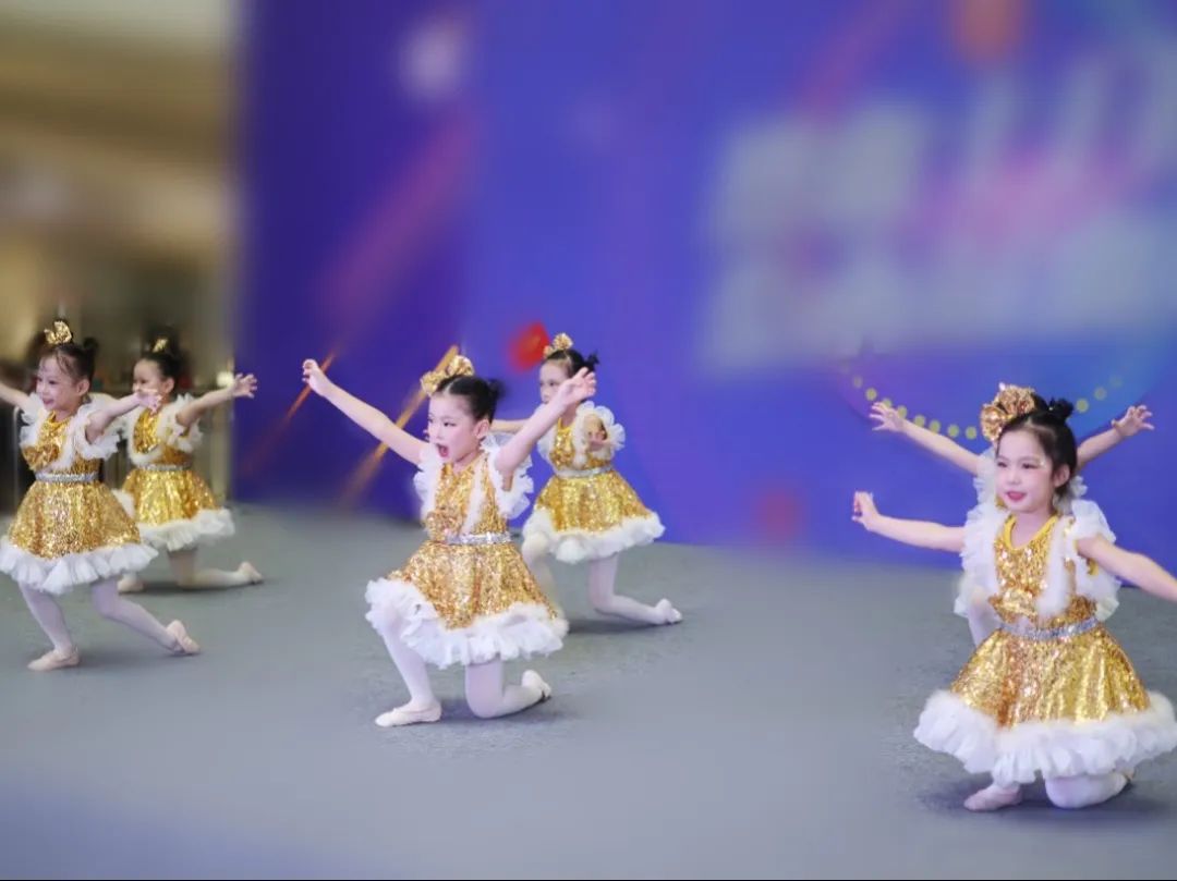 舞蹈表演培训推荐哪家,舞蹈机构还是舞蹈学校