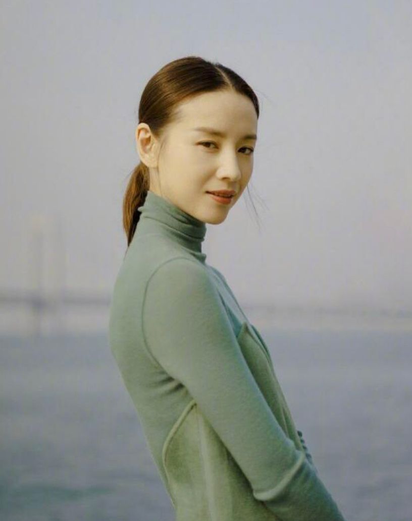 董洁和巩俐谁更漂亮,巩俐章子怡董洁周冬雨