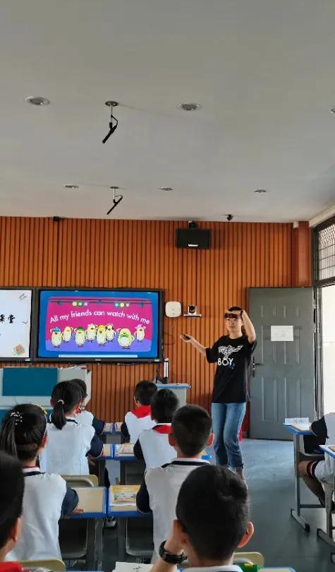 本期《师说》与您分享吴建亚校长与江溪小学的故事