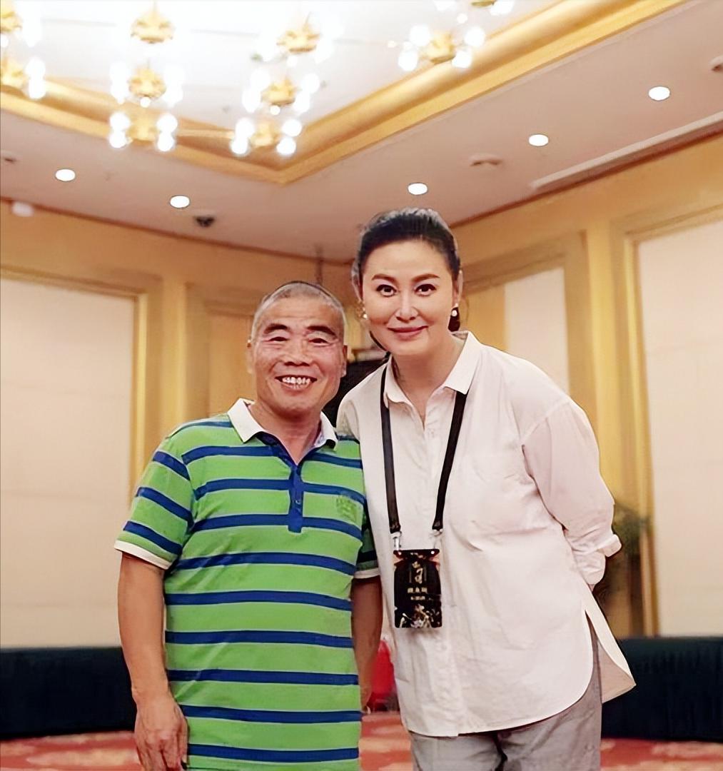 武大郎宋文华的老婆是谁,武大郎宋文华和夫人