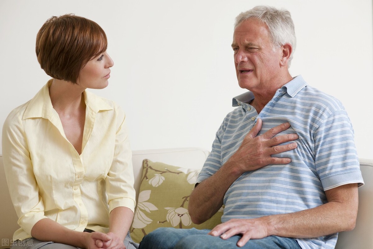 男子酒后说胳膊疼，医院检查心电图“无异常”，主任：赶紧抢救