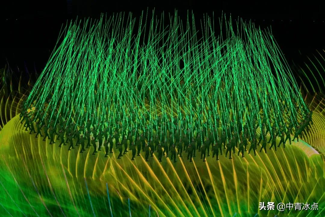 张艺谋揭秘冬奥北京8分钟,张艺谋2022冬奥开幕式背后的故事