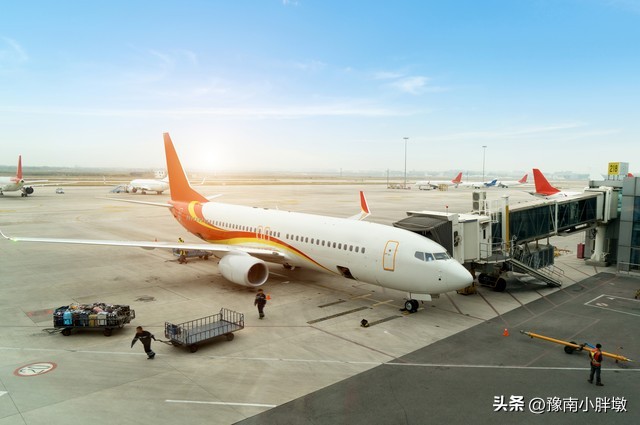 顺丰快递员和京东还有德邦哪个好,顺丰如何成为物流快递行业的龙头