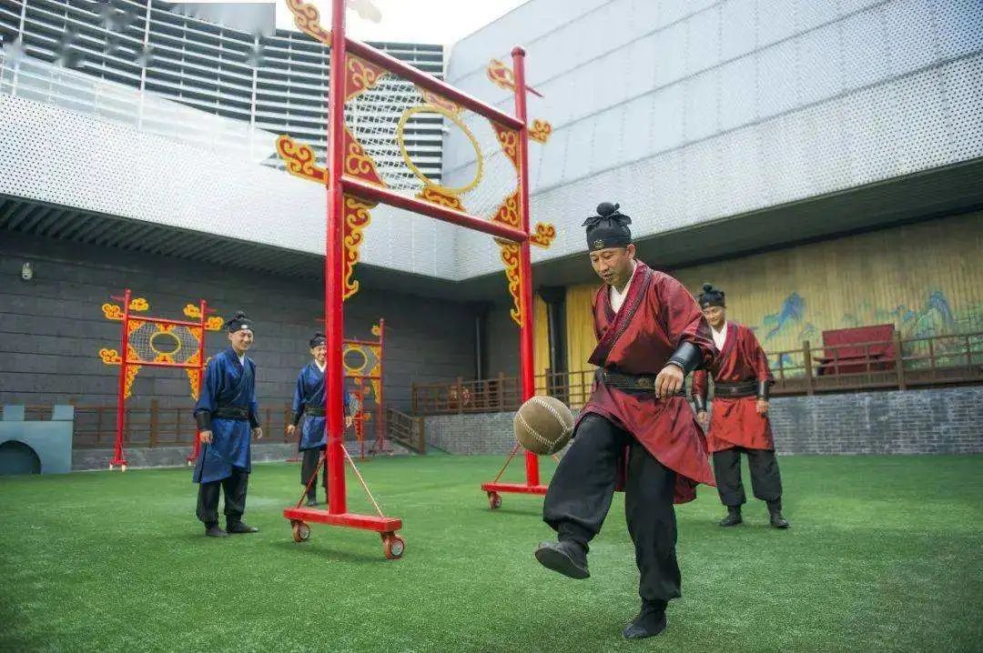 足尖之上,千年蹁跹——蹴鞠