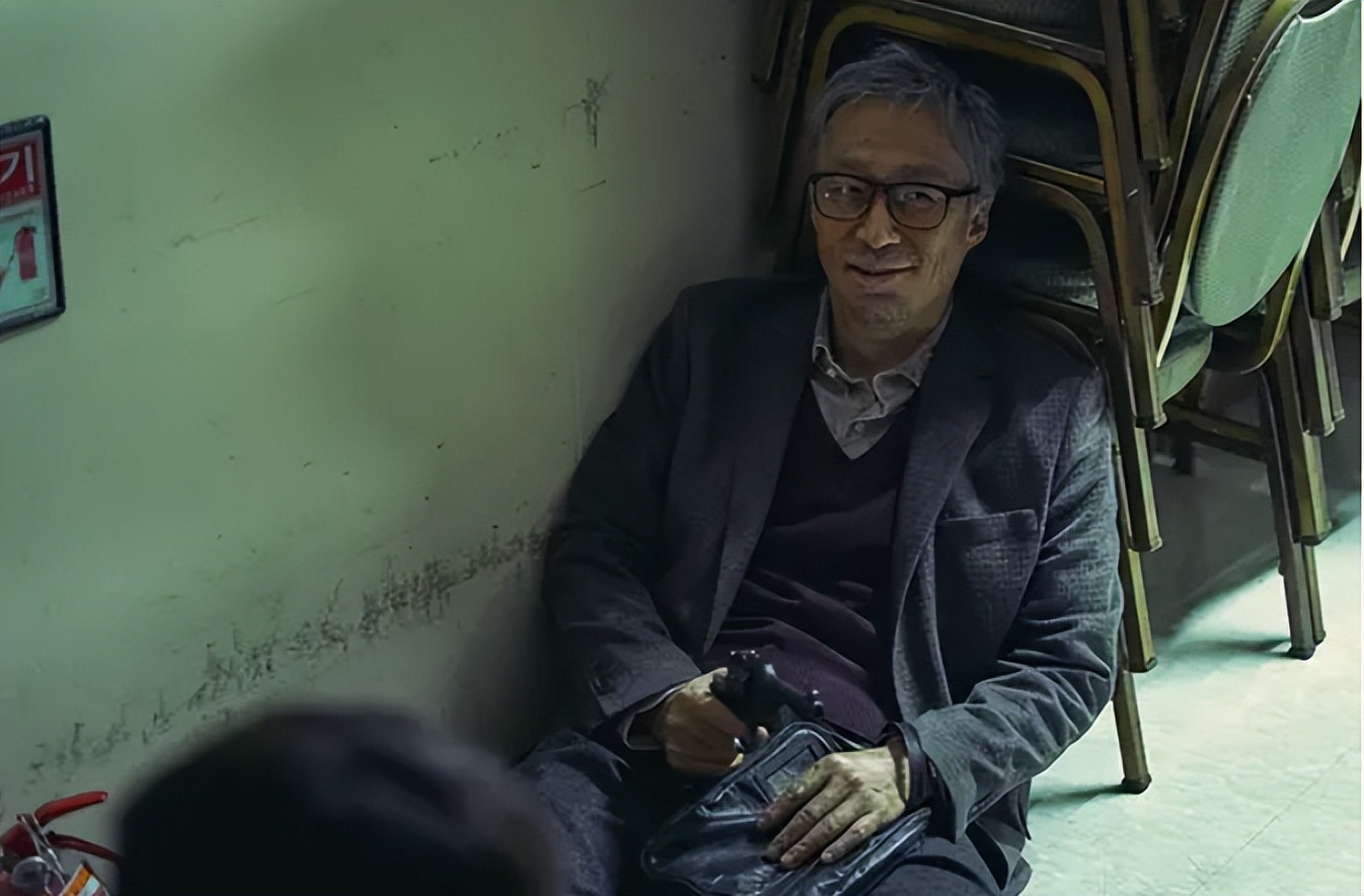 韩国票房冠军！剧情烧脑尺度大，老年痴呆患者高燃复仇，太过瘾了