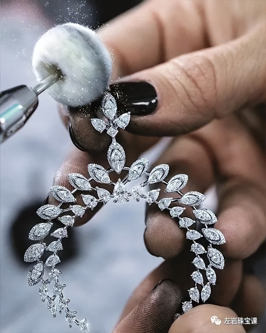 左岩：天然钻石的光影传奇——钻石，是女人最好的朋友