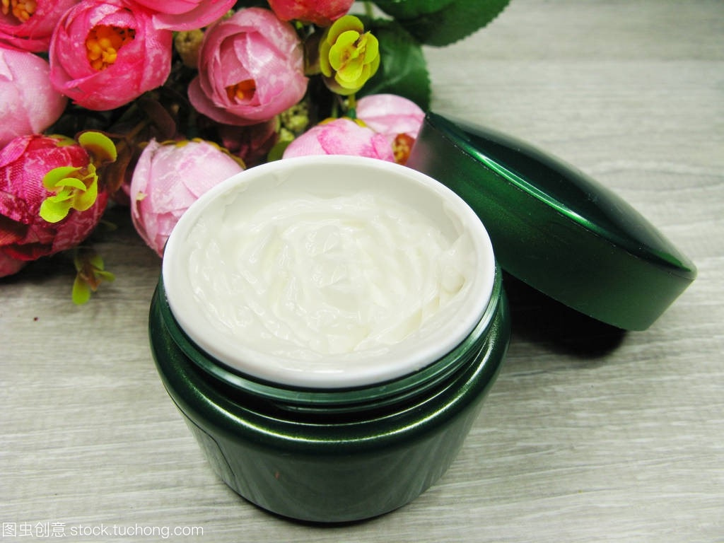 化妆换头技巧视频教程,化妆如换头如何打造精致演员脸