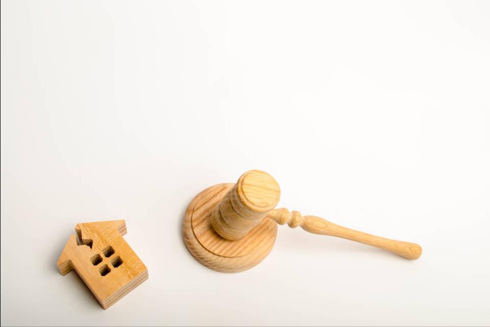 选拆迁房还要交钱吗,选钱还是安置房