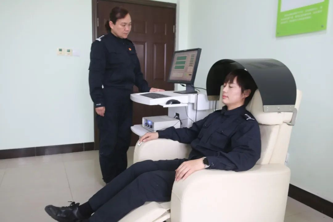 爱警暖警凝聚警心提高战斗力,爱警暖警行动