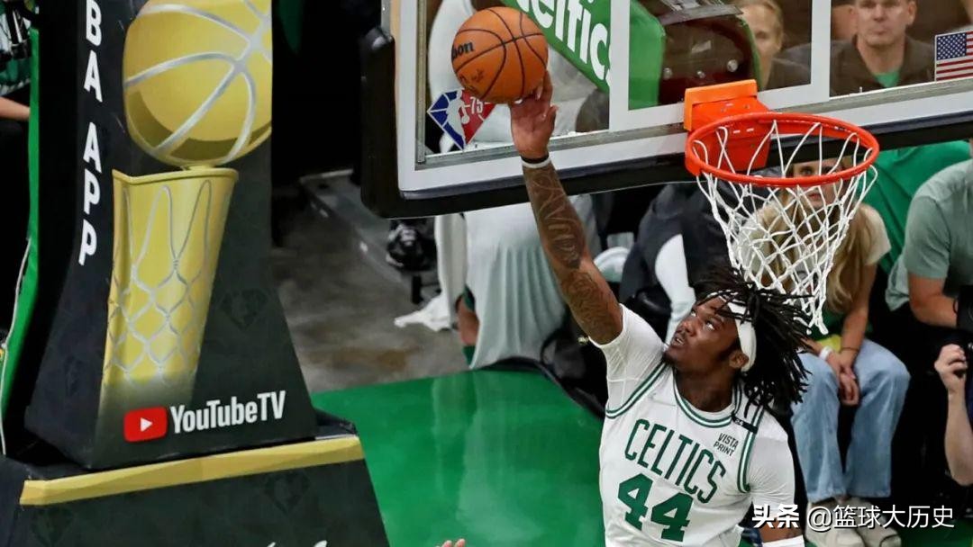 硬汉！半月板撕裂还在打！他赌上了自己的生涯