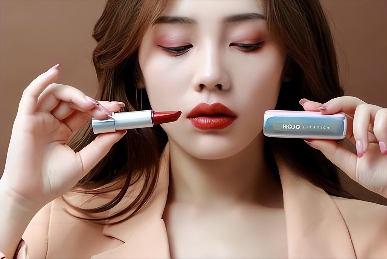 贵价口红与平价口红,平价口红与贵价口红