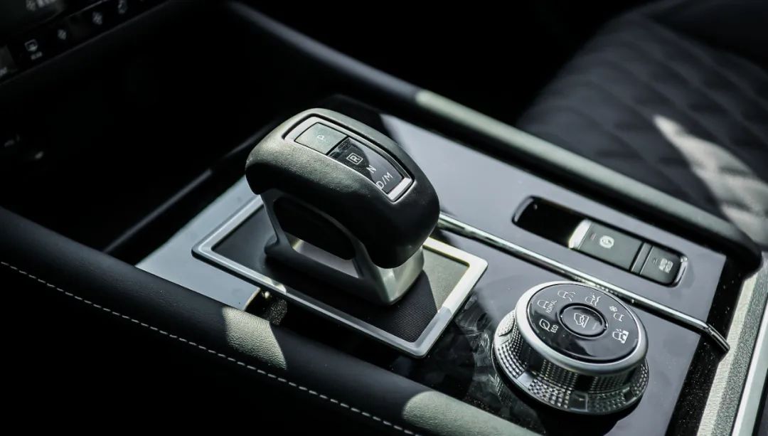 欧蓝德越野试驾视频,玩越野就应该去沙漠任你狂奔