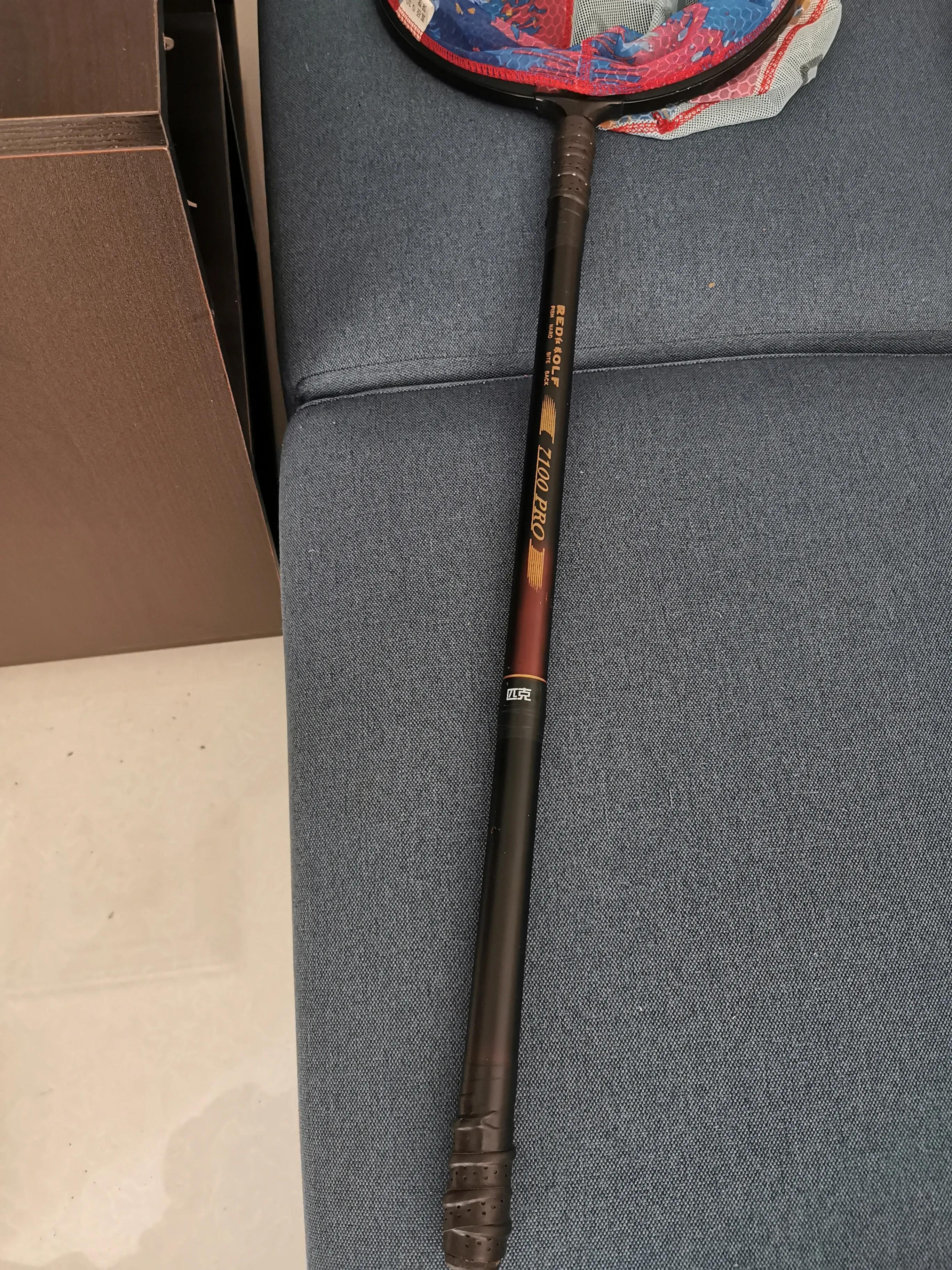 大爷钓鱼鱼竿断了好几节,大爷钓鱼竿断了