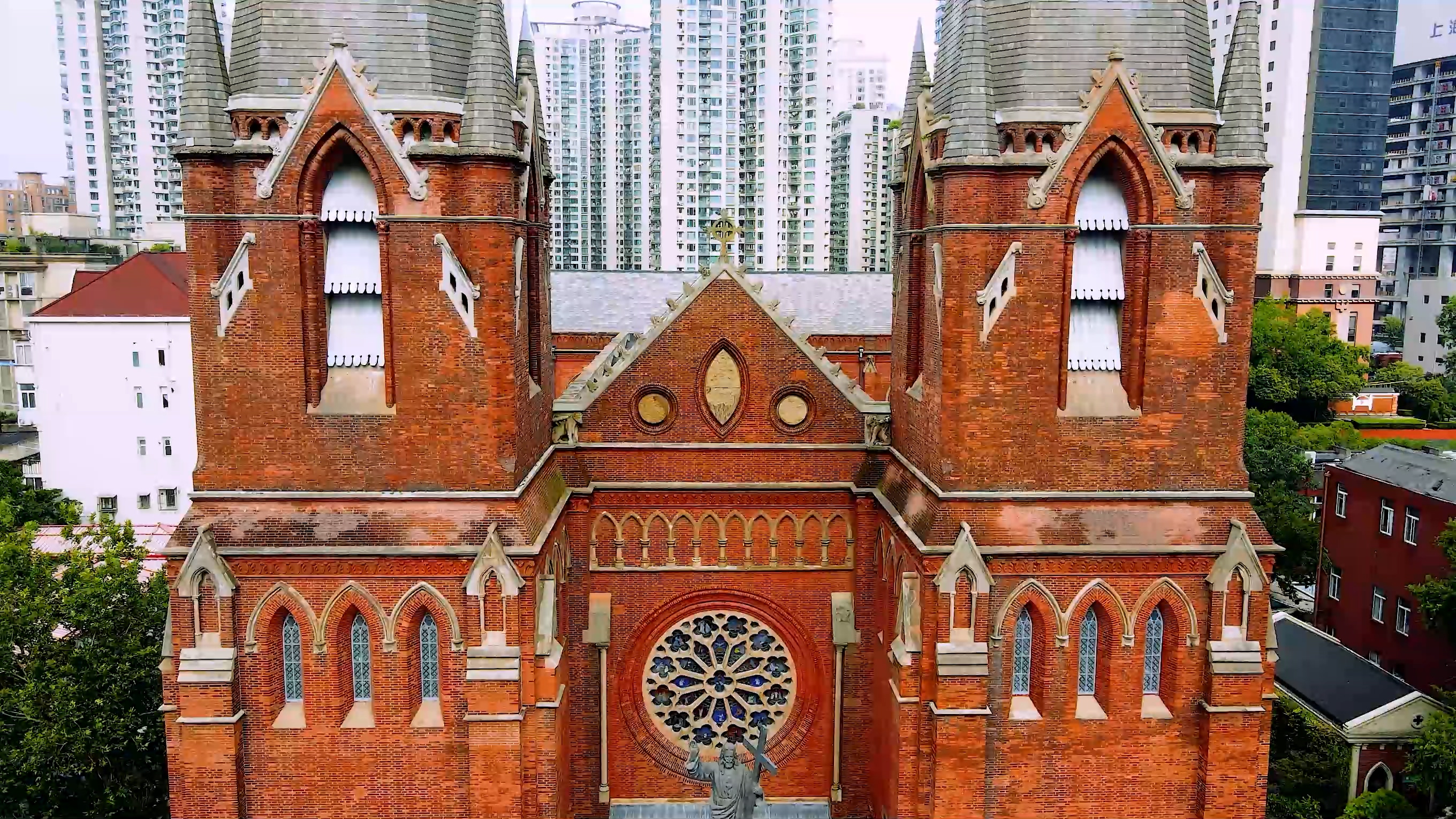 为什么上海徐家汇那么有名,上海徐家汇商圈