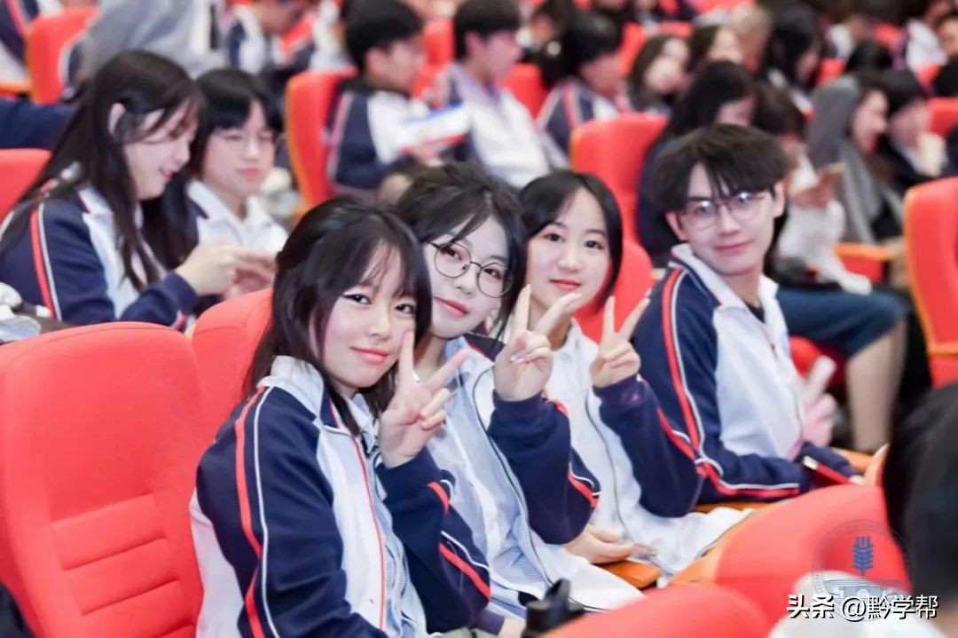 贵阳一中21年毕业照,一中实验23届