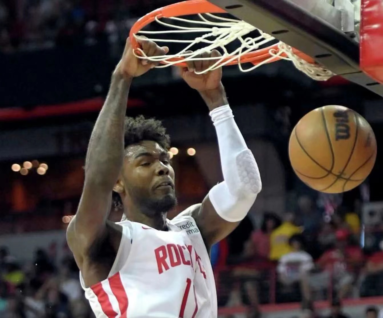 打了2年NBA，来打夏季联赛还是那么菜！再这样下去你要被火箭舍弃