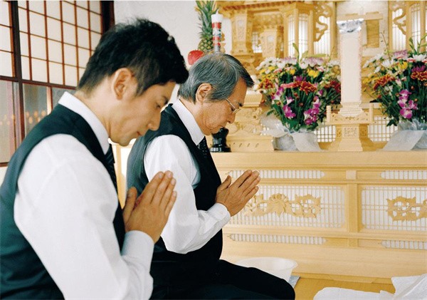 豆瓣60万人打出8.9分，这部日本经典电影《入殓师》太好哭了