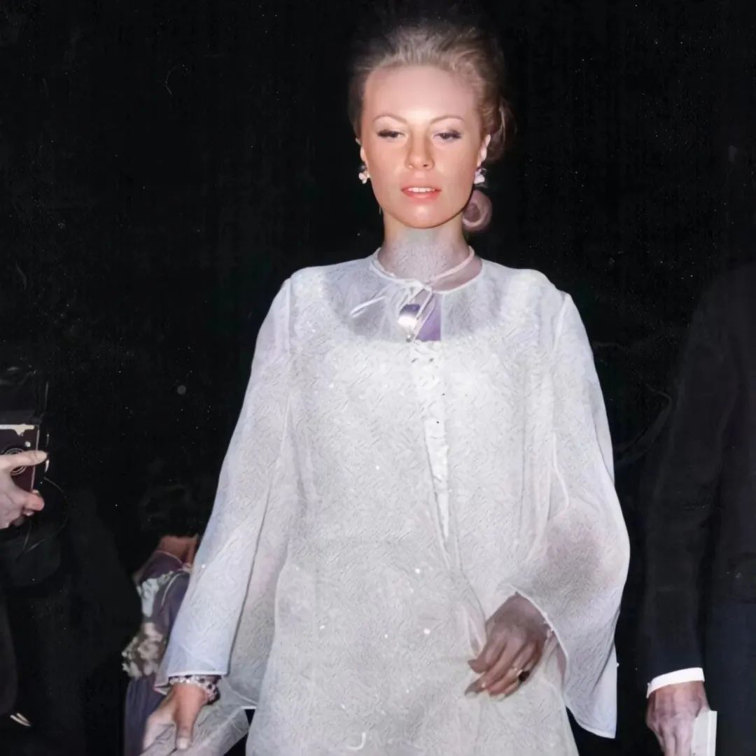 伊丽莎白·泰勒的珠宝最后给了谁,伊丽莎白泰勒和奢华珠宝