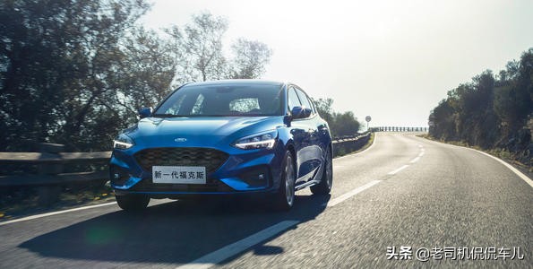 从平民操控神车到小众冷门车，是谁“杀死”了福特福克斯？