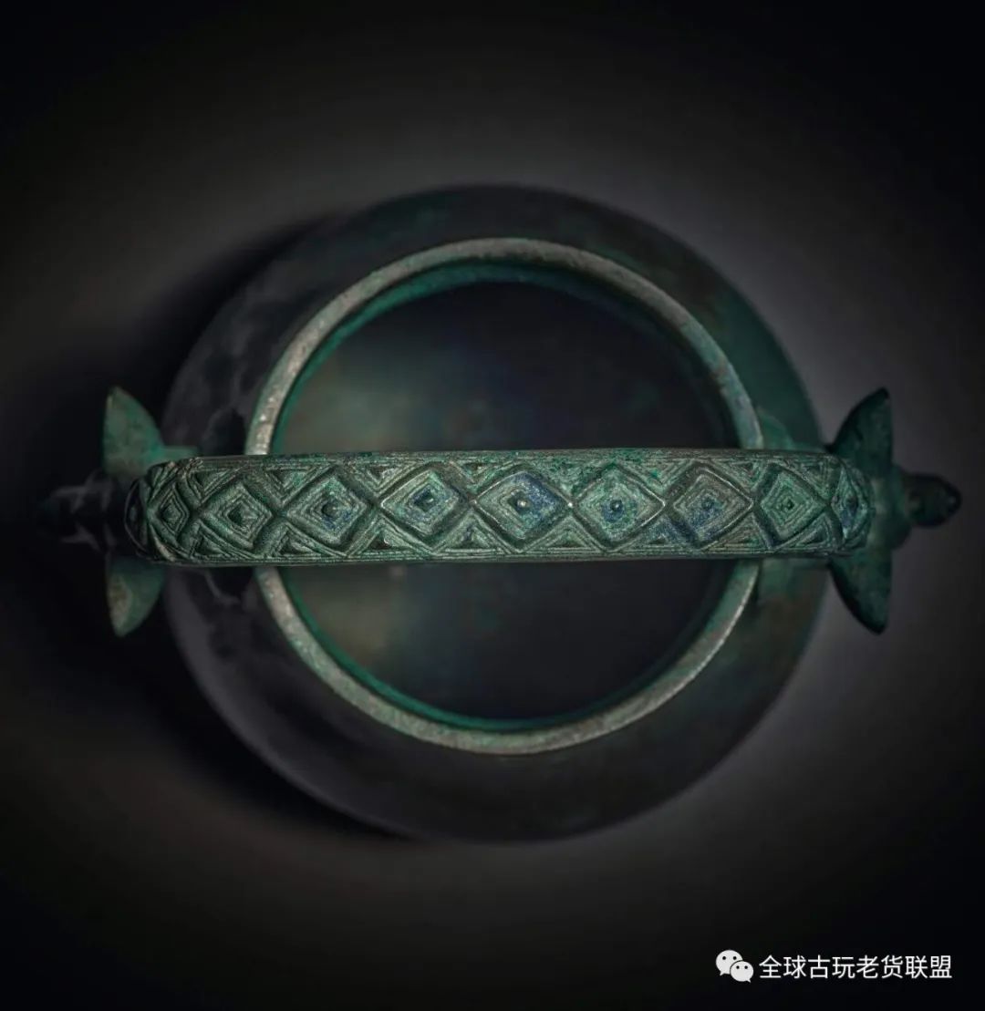 一言九鼎大名鼎鼎的意思,一言九鼎大名鼎鼎是什么意思