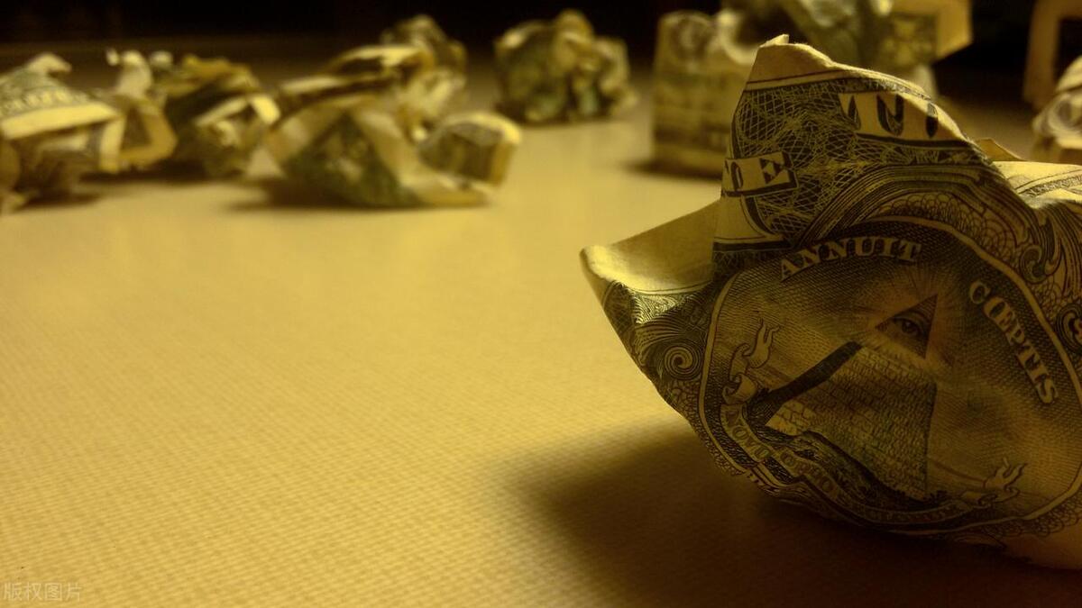 如果遇到大规模通缩和大萧条，普通人可以考虑以下应对措施