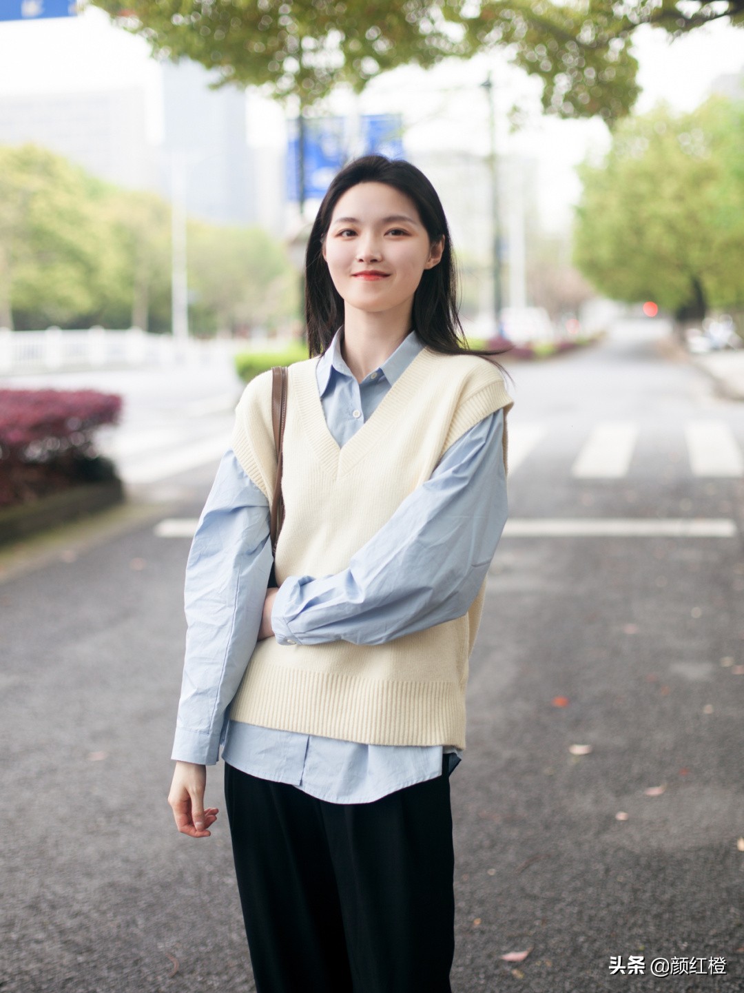 好看又便宜的适合夏天穿白衬衫,夏季白衬衫怎么穿才更好看