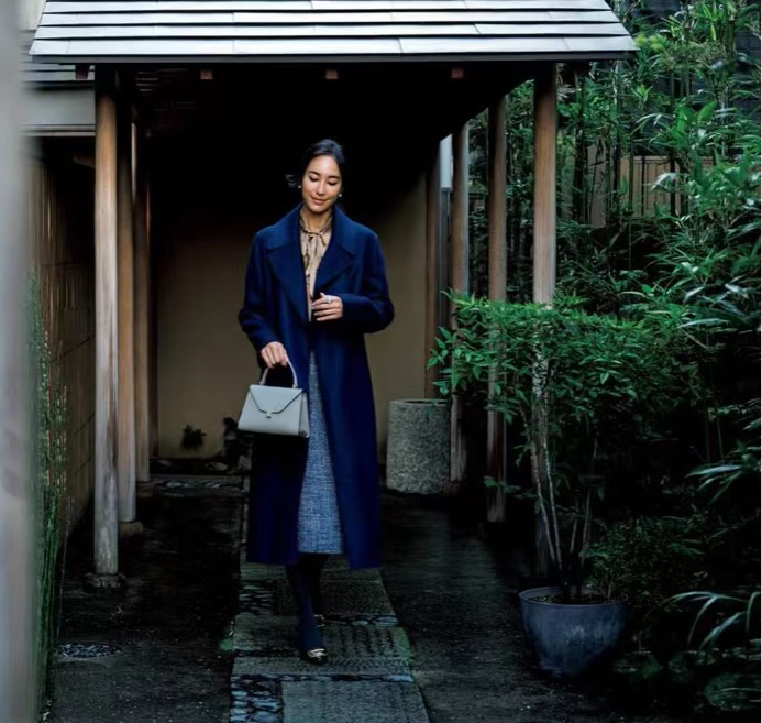 会穿衣服的女人怎么搭配,百变穿搭技巧