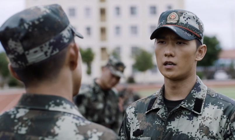 3天*放播**量2.3亿！30岁杨洋“换脸式”演技出圈，这个男人有多狠？