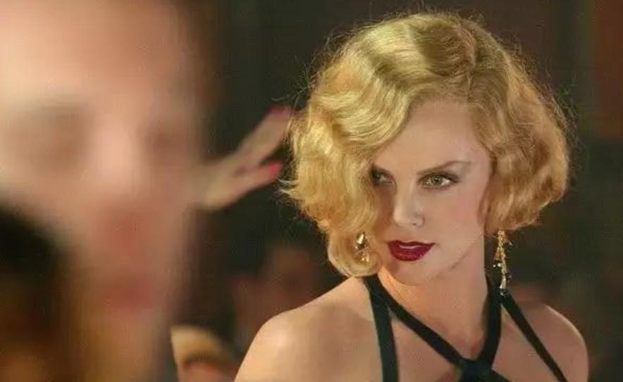 你可能不相信，好莱坞女神，查理兹塞隆才是真正的underdog