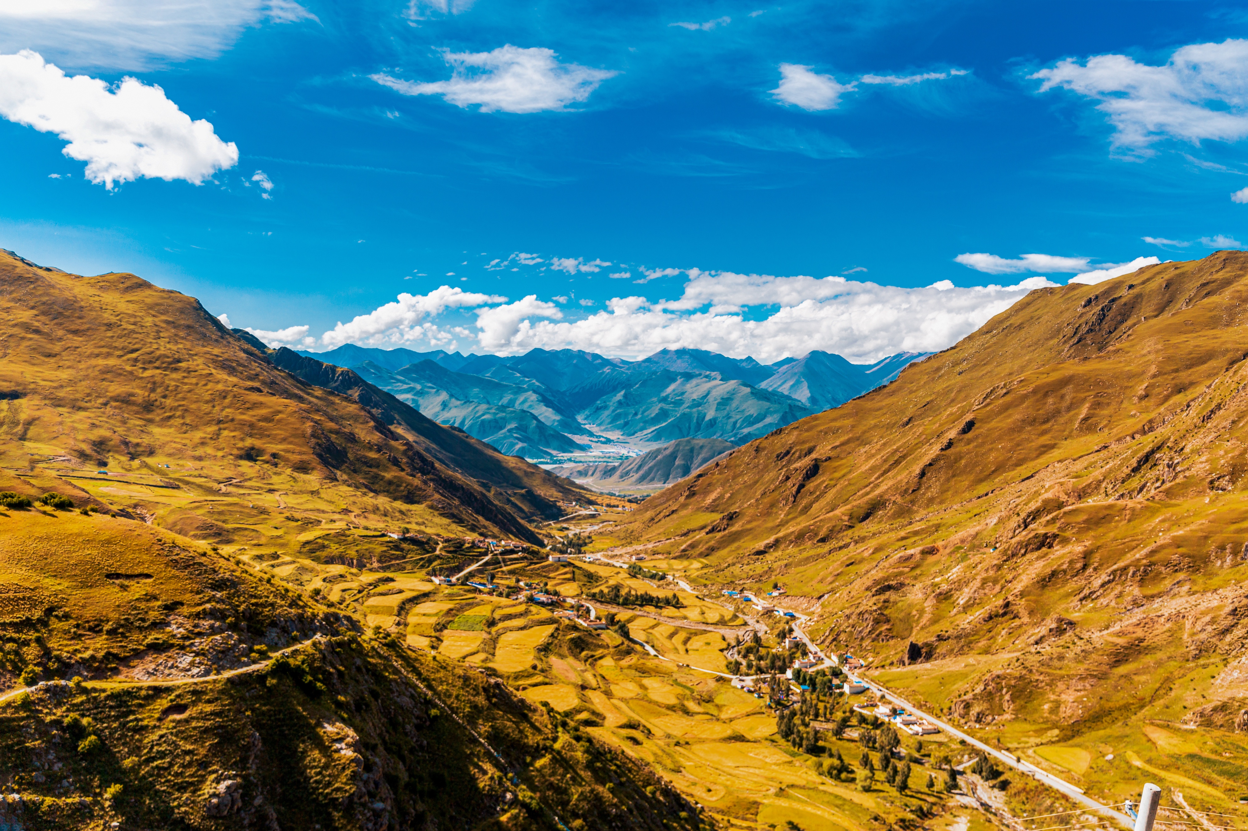 错过了十月的*藏西**，你就错过了这个星球最壮丽的秋色