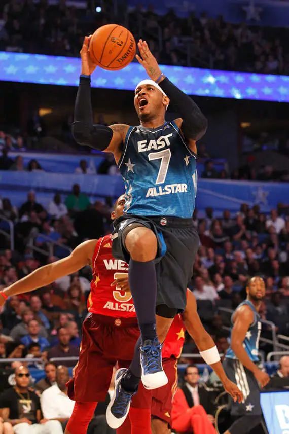 甜瓜安东尼签名鞋,安东尼生涯最高分穿的球鞋