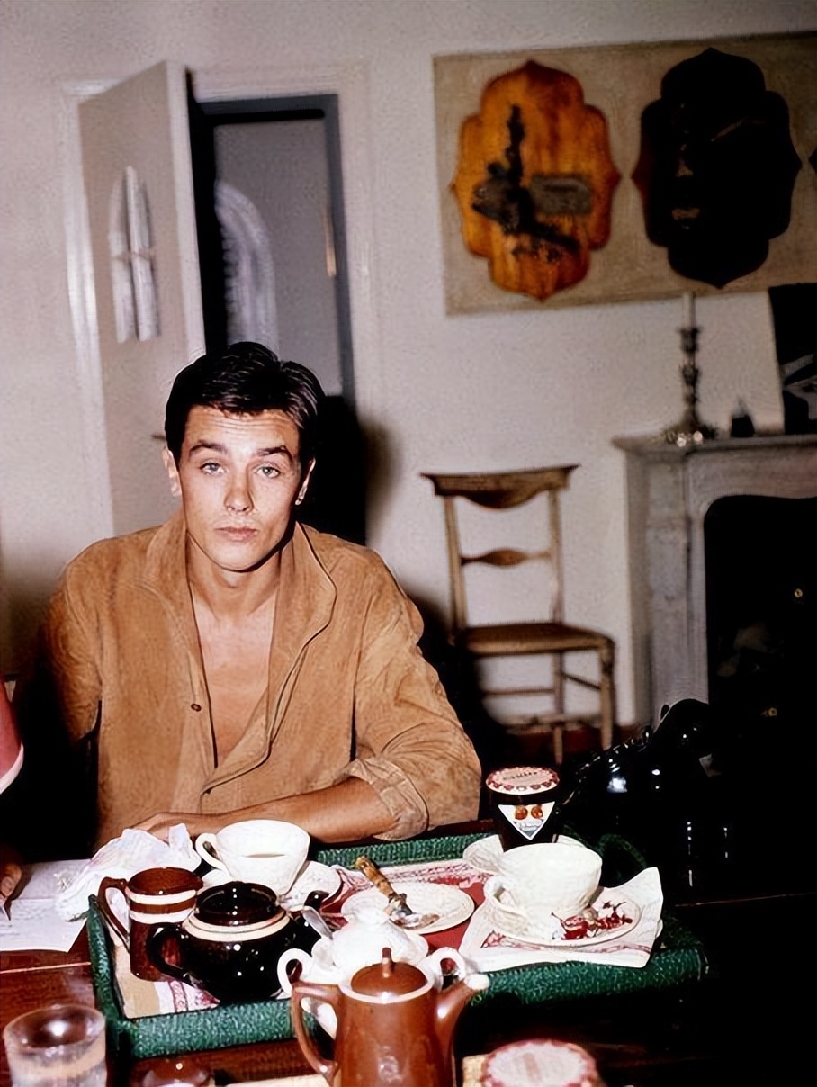 阿兰德龙世界第一帅,全球公认第一美男阿兰德龙