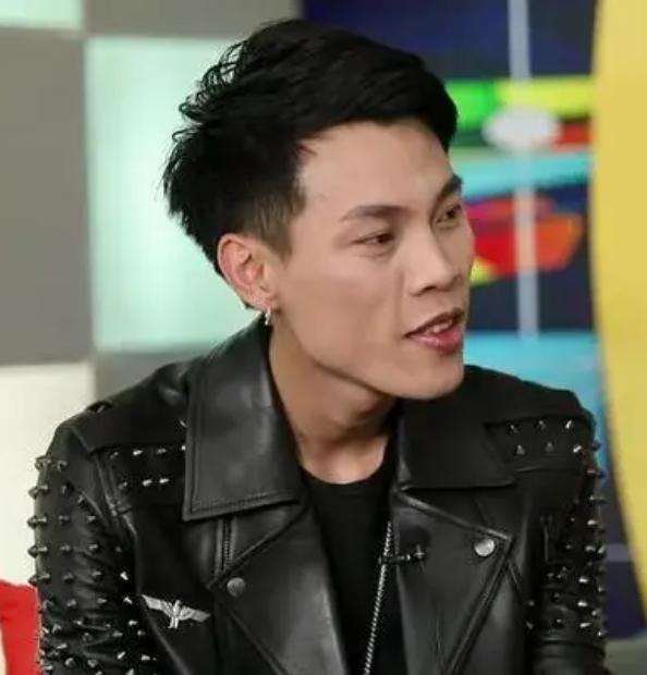 网红收入最高的前十名学历排行,为什么学历不高的网红月入10万