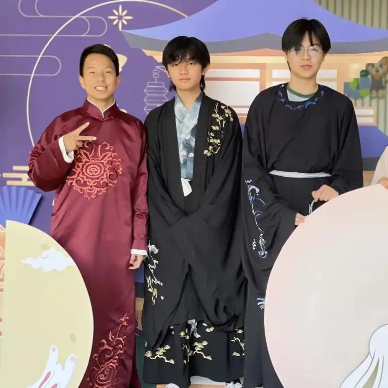 步履铿锵，行稳致远！青苗的2021年，精彩动人