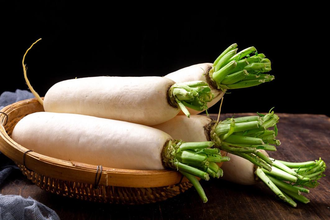 立春后少吃萝卜白菜多吃什么,立春吃什么韭菜豆芽