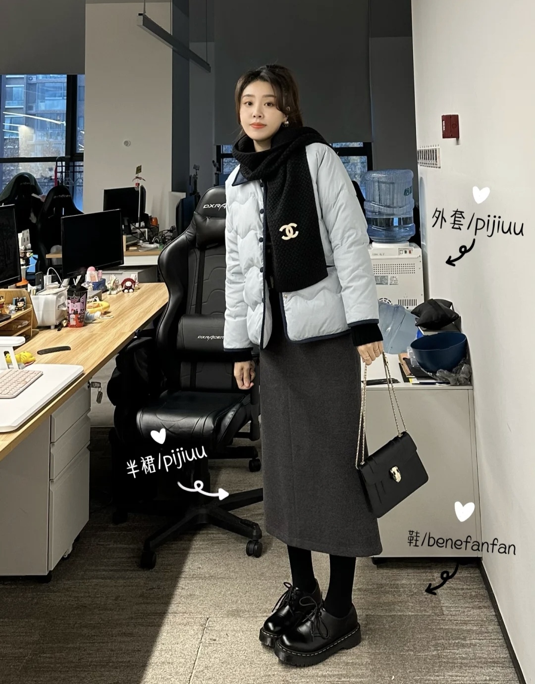 中款羽绒服配裤子好还是裙子好,羽绒服配裙子怎么搭配好看