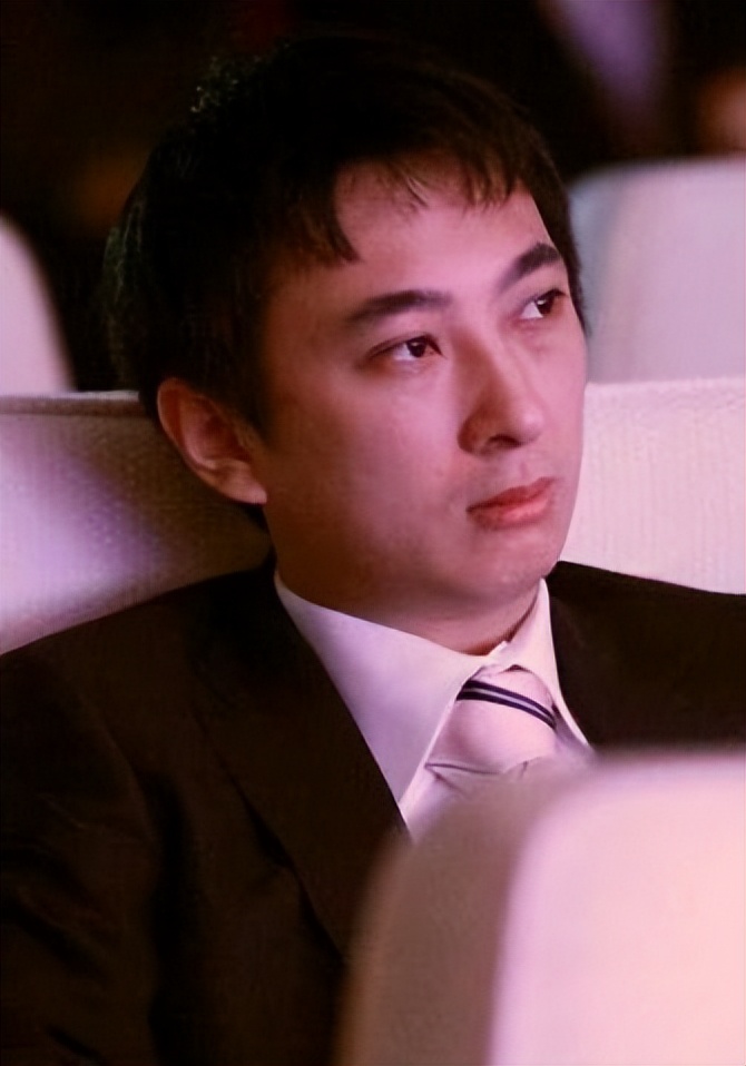 心机女孩鞠婧祎：被潘玮柏刁难拒绝王思聪求爱，整容遭贾玲内涵