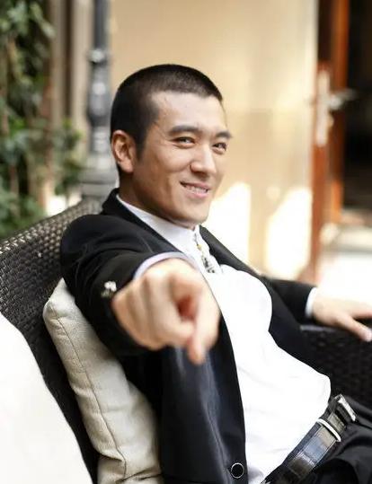 黄圣依的老公杨子为什么这么有钱,黄圣依老公杨子什么背景