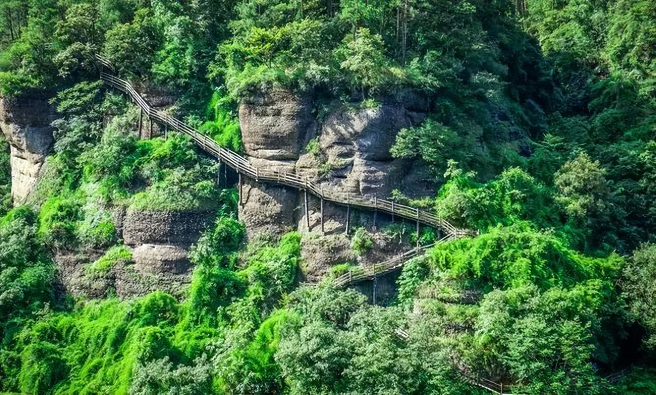我们赞美四川70年发展变化,真正的四川现状