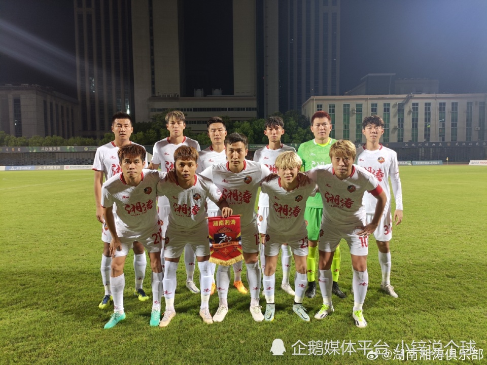 中乙积分榜:重庆铜梁龙大胜继续领跑,武汉江城逃离降级区