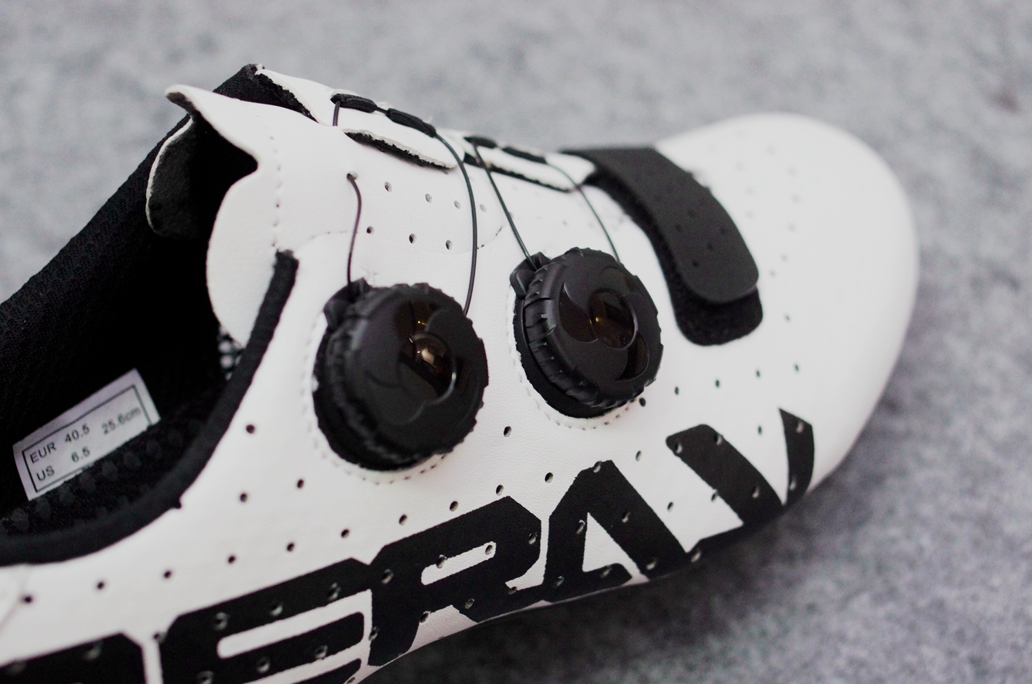 新手骑行无锁骑行鞋,自锁紧骑行鞋