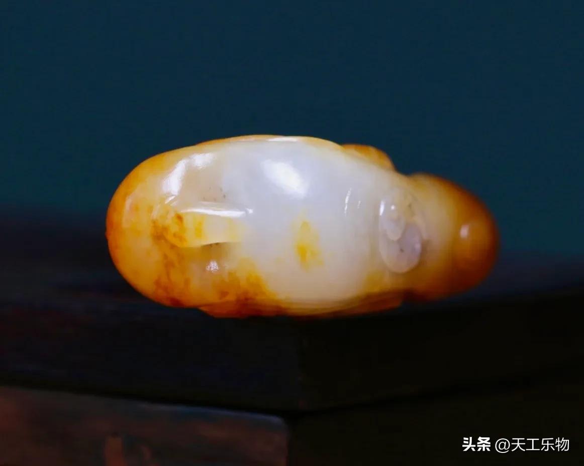 低端黄沁皮籽料值多少钱,籽料黄沁小精品