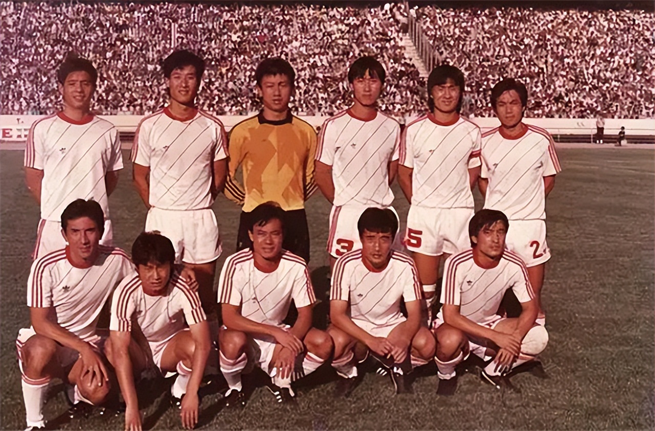 “国际*子骗**”施拉普纳：万人吹捧上春晚，球队爆冷万人嫌