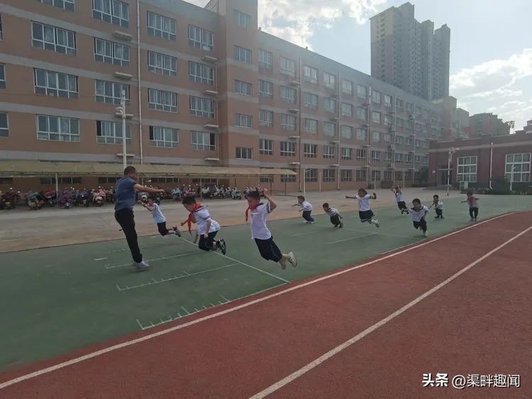 聚焦课堂共促成长,聚焦课堂展风采