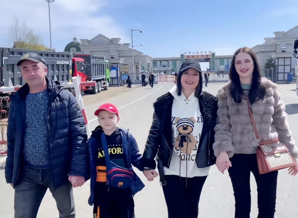 中国足球小伙在俄罗斯娶媳妇,中国小伙娶乌克兰妻子在中国