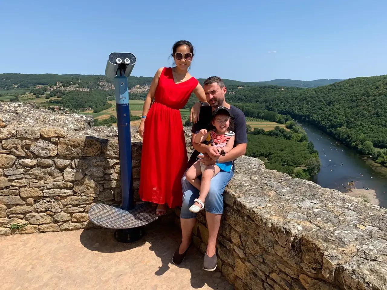 80后*疆新**美女闪婚法国老公，生下一个混血儿，第一次见面就要娶她